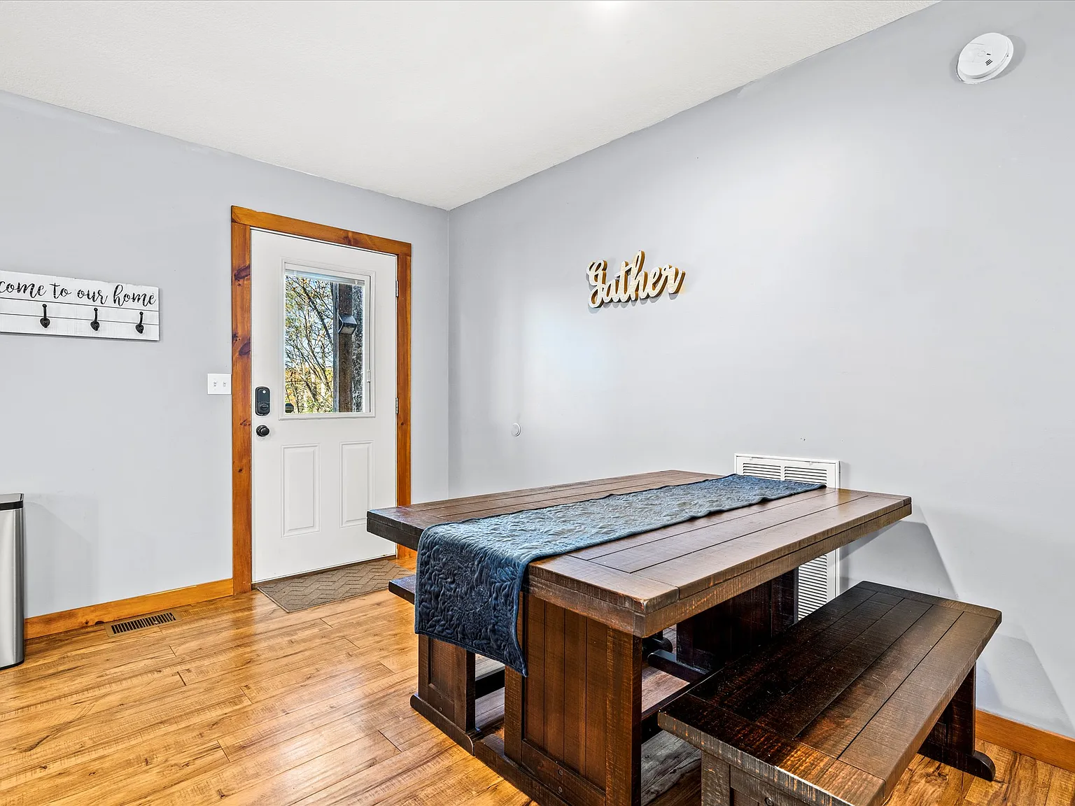 1 bed, 960 sqft, $1,899 — Photo 3
