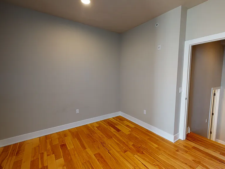 2701 W Girard Ave #8 — Photo 14