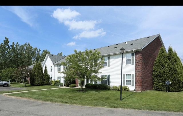 1st image of 425 Watersway Ln #1