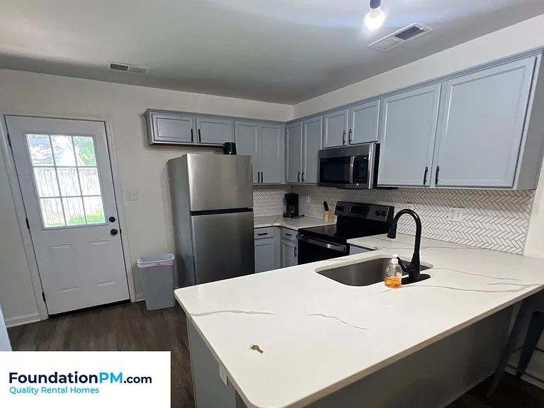 486 High Point Ter — Photo 4