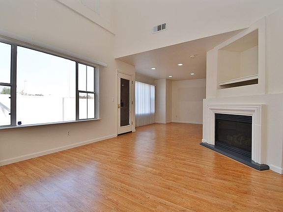 3rd image of 251 Woodward Dr
