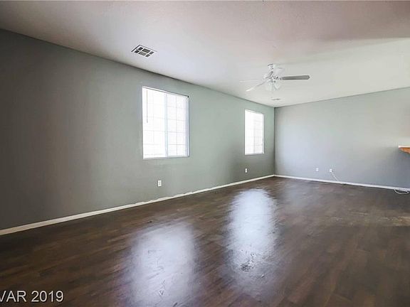 4th image of 4083 Sparrow Rock St