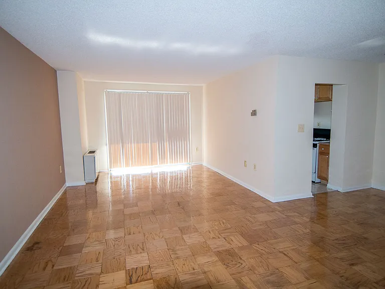 Steward Tower Apartments — Photo 46