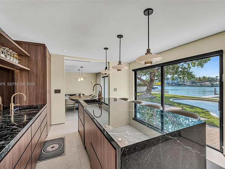 1170 S Biscayne Point Rd — Photo 3