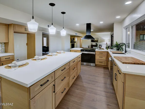 6555 E Calle De Amigos, Tucson, AZ 85750