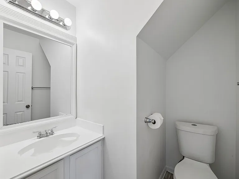 15251 Kelbrook Dr — Photo 24
