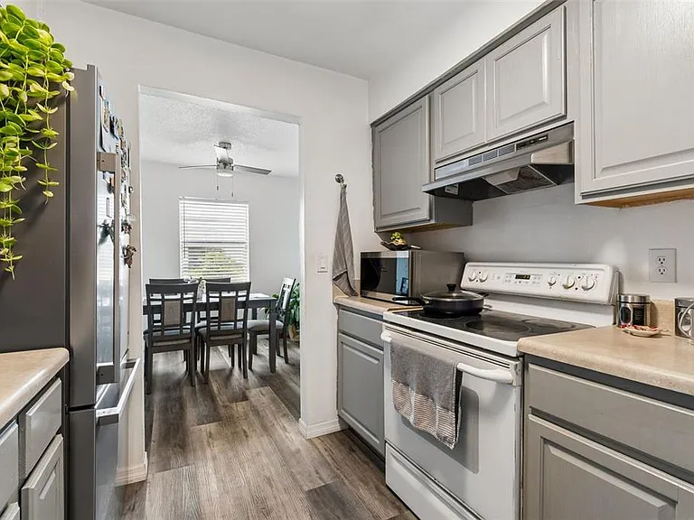 7210 N Manhattan Ave #523 — Photo 13