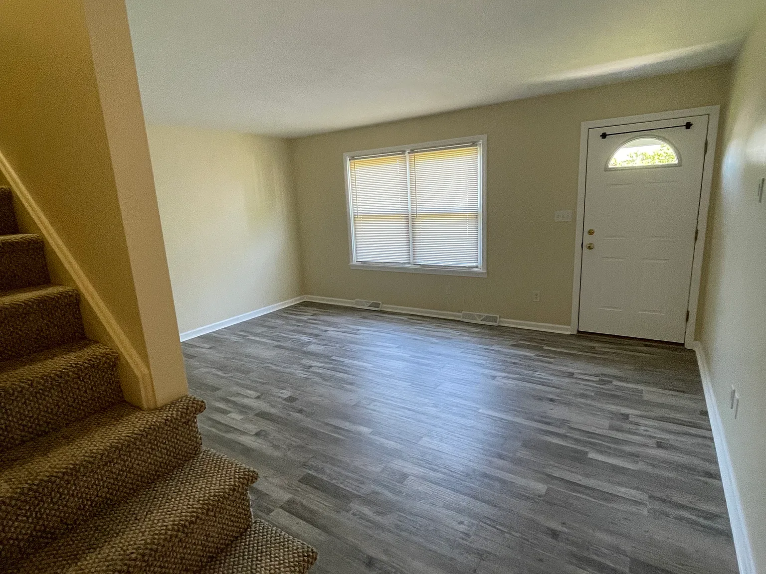 2 bed, 1.5 bath, 1200 sqft, $2,100 — Photo 4