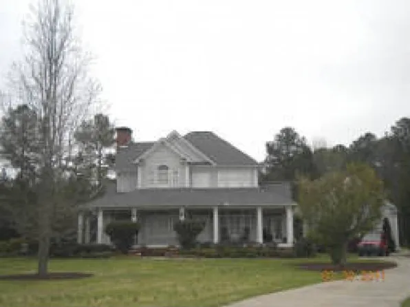 18 Imperial Ct, Cartersville, GA 30121