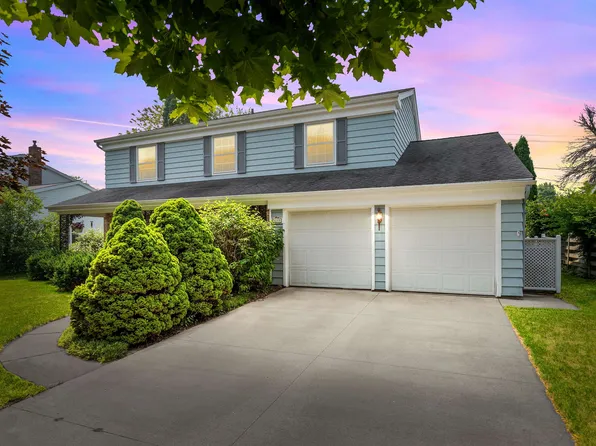 3215 Crestview Dr, Appleton, WI 54915
