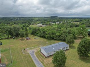 706 Loop Rd, Gerrardstown, WV 25420