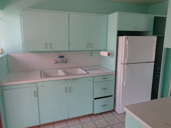 2nd image of 33112 SE 43rd St