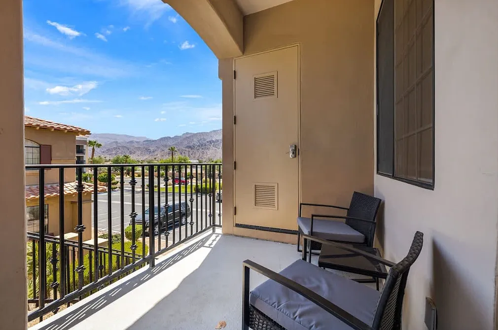 1 bed, 678 sqft, $2,700 — Photo 3