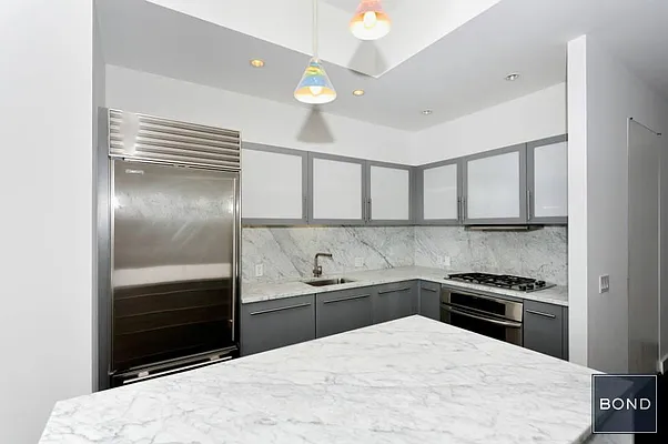 Rented by Bond New York | media 11