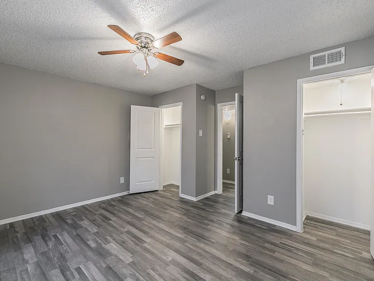 Station 121 at Town Center Apartments — Photo 122