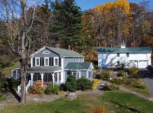 60 Schumann Rd, Averill Park, NY 12018