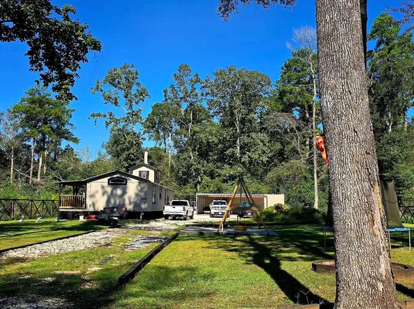 137 Wild Oak Rd, Shepherd, TX 77371