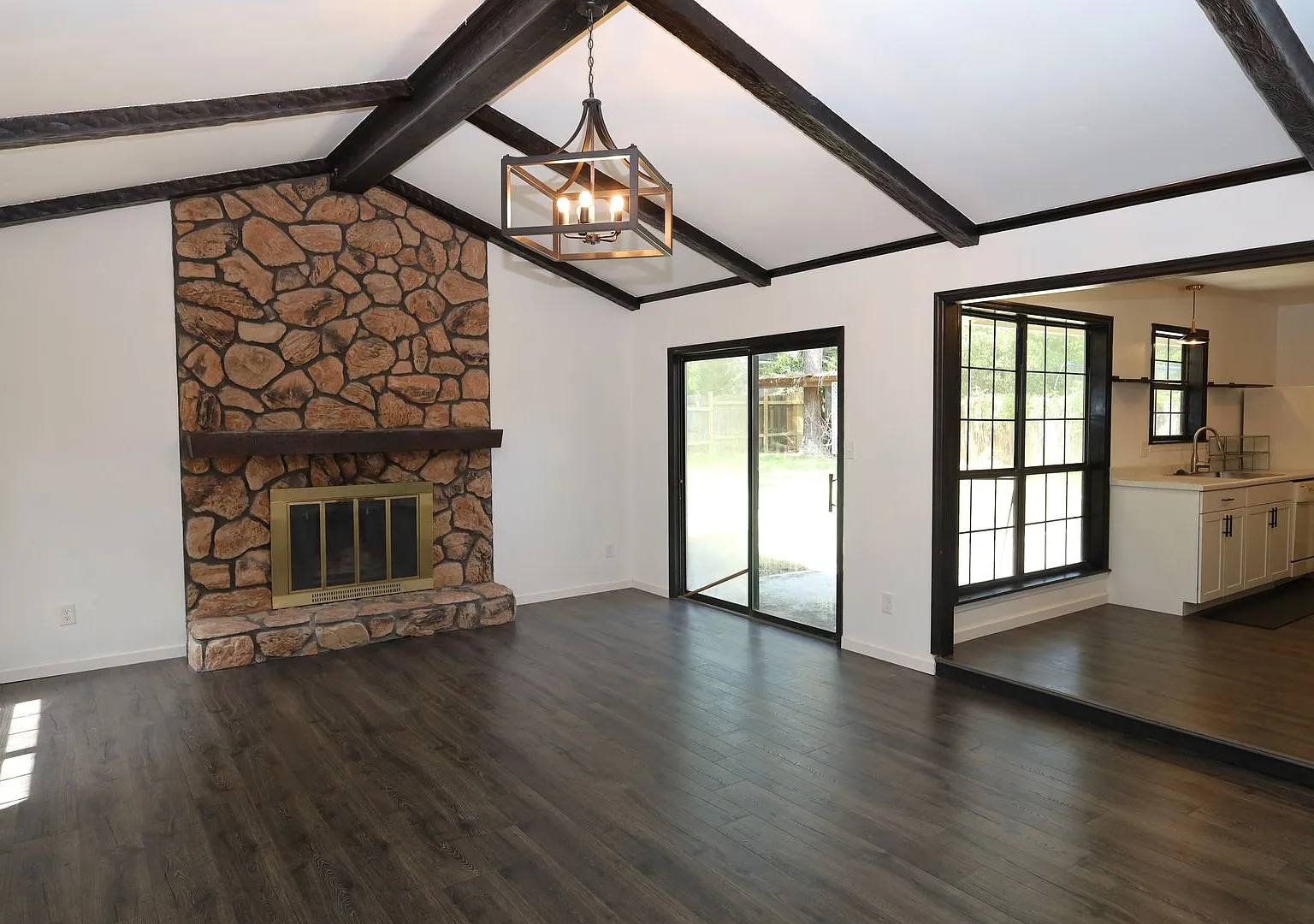 2208 Northwood Circle — Photo 2