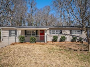 542 Oak Hills Rd SW, Mableton, GA 30126