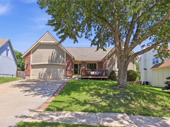17554 W 112th St, Olathe, KS 66061