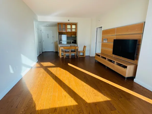 40-26 College Point Boulevard image 6 of 33