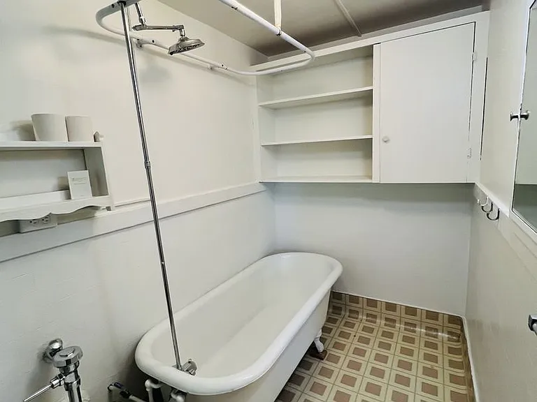 RH Blackstone — Photo 12