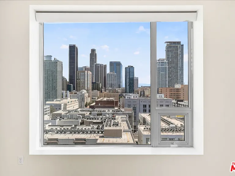 1050 S Grand Ave #1410 — Photo 12