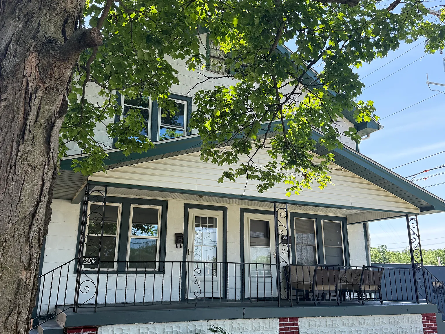 3 bed, 1176 sqft, $1,775 — Photo 3