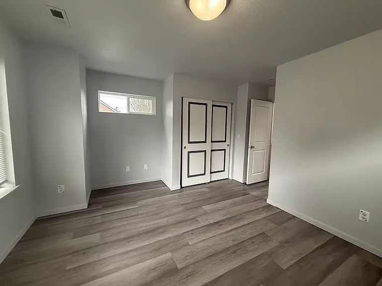 2546 SE 111th Ave — Photo 3