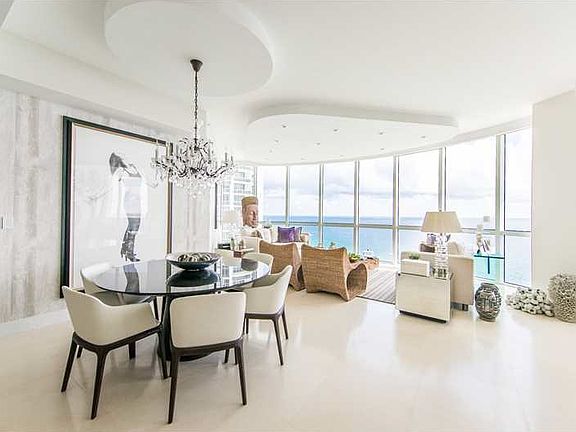 3rd image of 18101 Collins Ave APT 3708