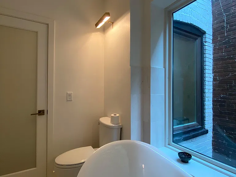18 Q St NW #2 — Photo 13