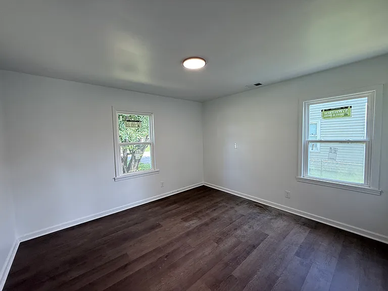 1566 Loney Ln — Photo 4