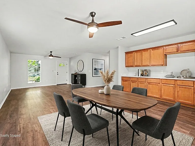 326 S Bell Dr — Photo 4