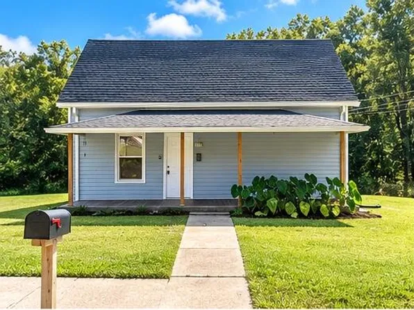 307 Smythe Ave, Greenwood, SC 29649