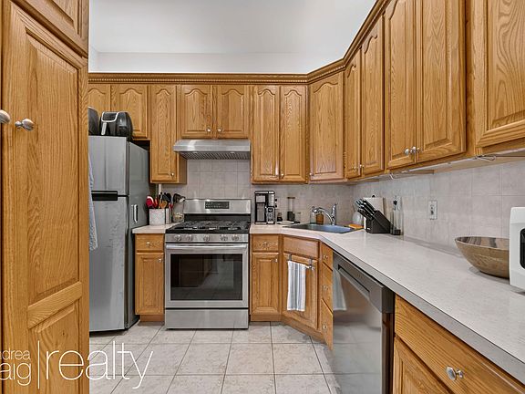 3rd image of 9 3rd St APT 2