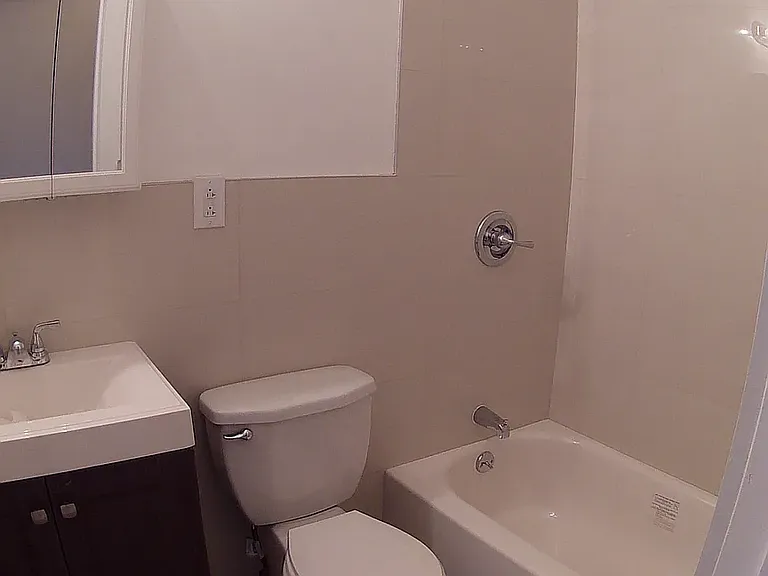 561 Fairview Ave #2R — Photo 3