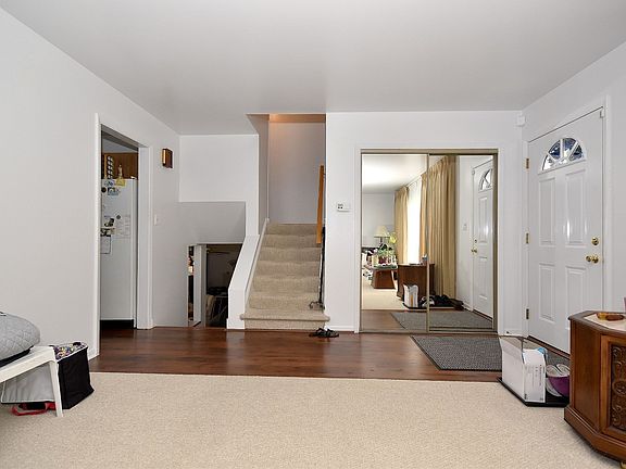5th image of 604 Wilshire Dr