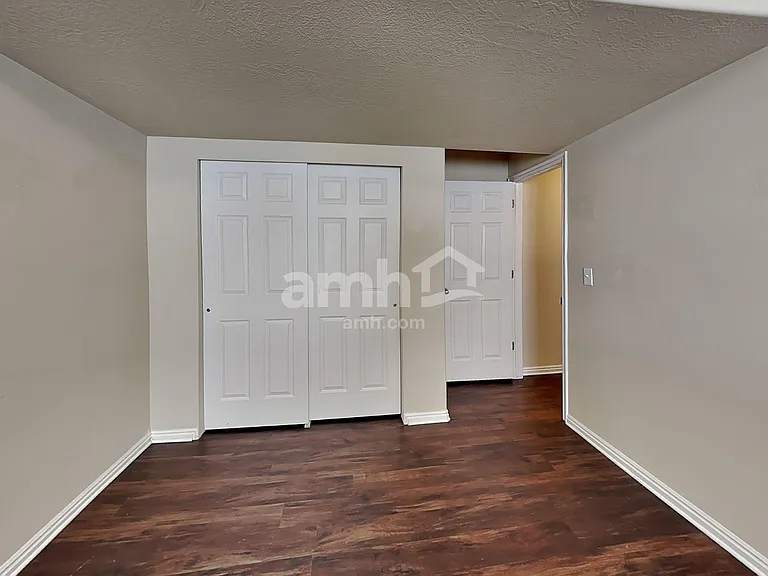 981 Stonehenge Dr — Photo 18