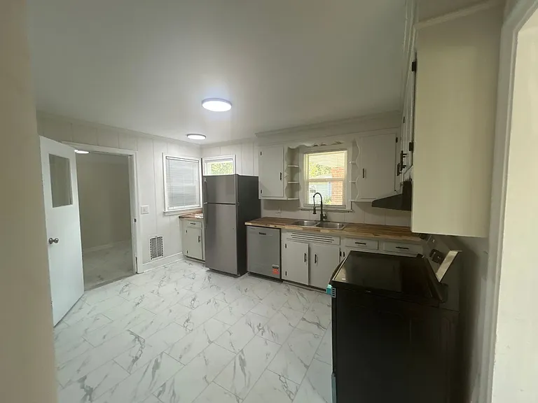 3711 Kaiser Ave — Photo 16