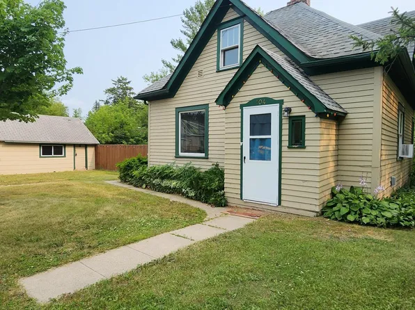 104 Gordon Ln NE, Bagley, MN 56621