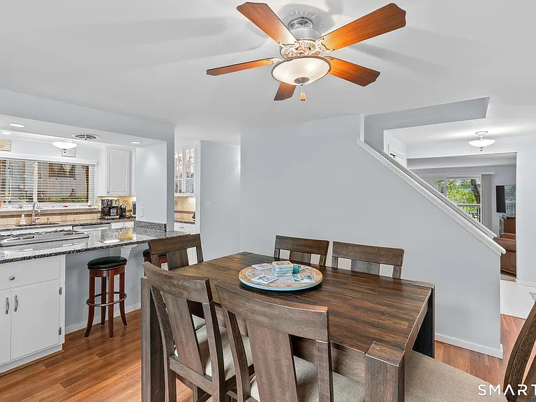 7 Pond Cir #7 — Photo 10