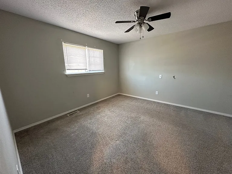 3401 SW Landau Ct #1 & 2 — Photo 7