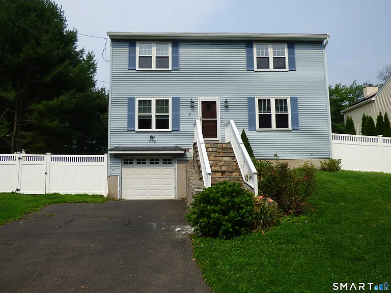 7 Ridge Ln — Photo 2
