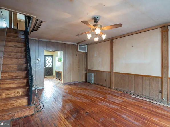 1906 Durfor St, Philadelphia, PA 19145