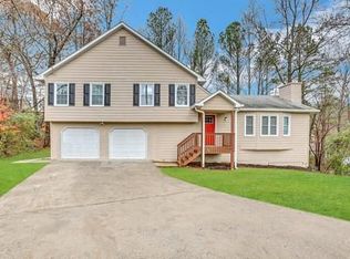 349 Oconee Ln, Lawrenceville, GA 30043