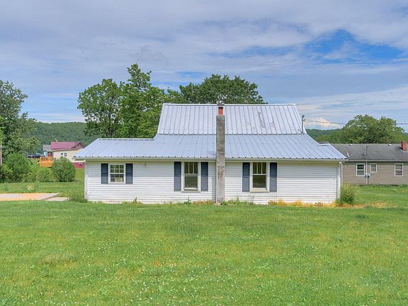 4th image of 8033 Church Hill Ln