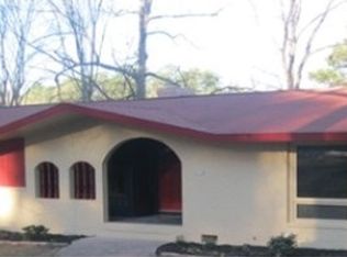 2104 Lord Ashley Dr, Sanford, NC 27330