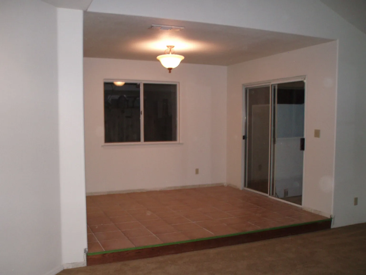 1281 E Bedford Ave photo 1