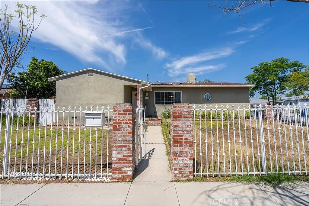 4 bed, 1458 sqft, $3,500 — Photo 1