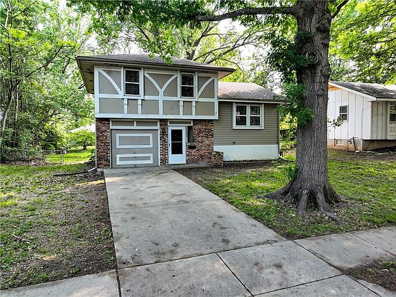 2nd image of 7509 E 119th St